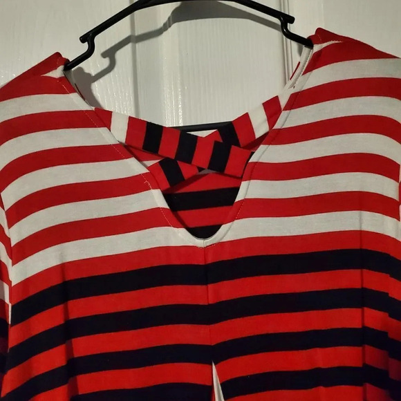 Sharon Young Blouse Womens Striped Red Black Medium Keyhole Back - Picture 4 of 4